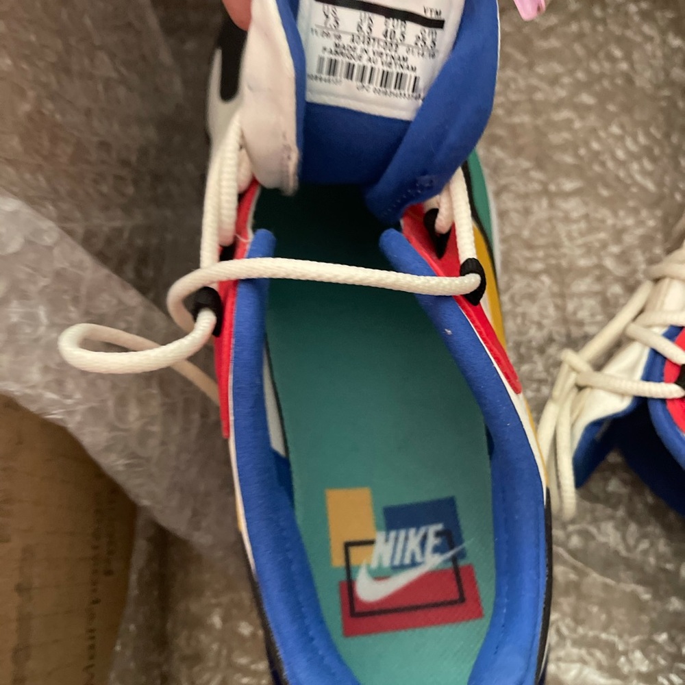 Nike react 270